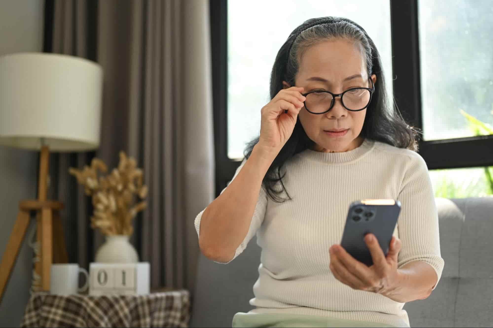 Monovision คืออะไร? เหมาะกับใคร? รวมข้อควรรู้สำคัญก่อนตัดสินใจทำ