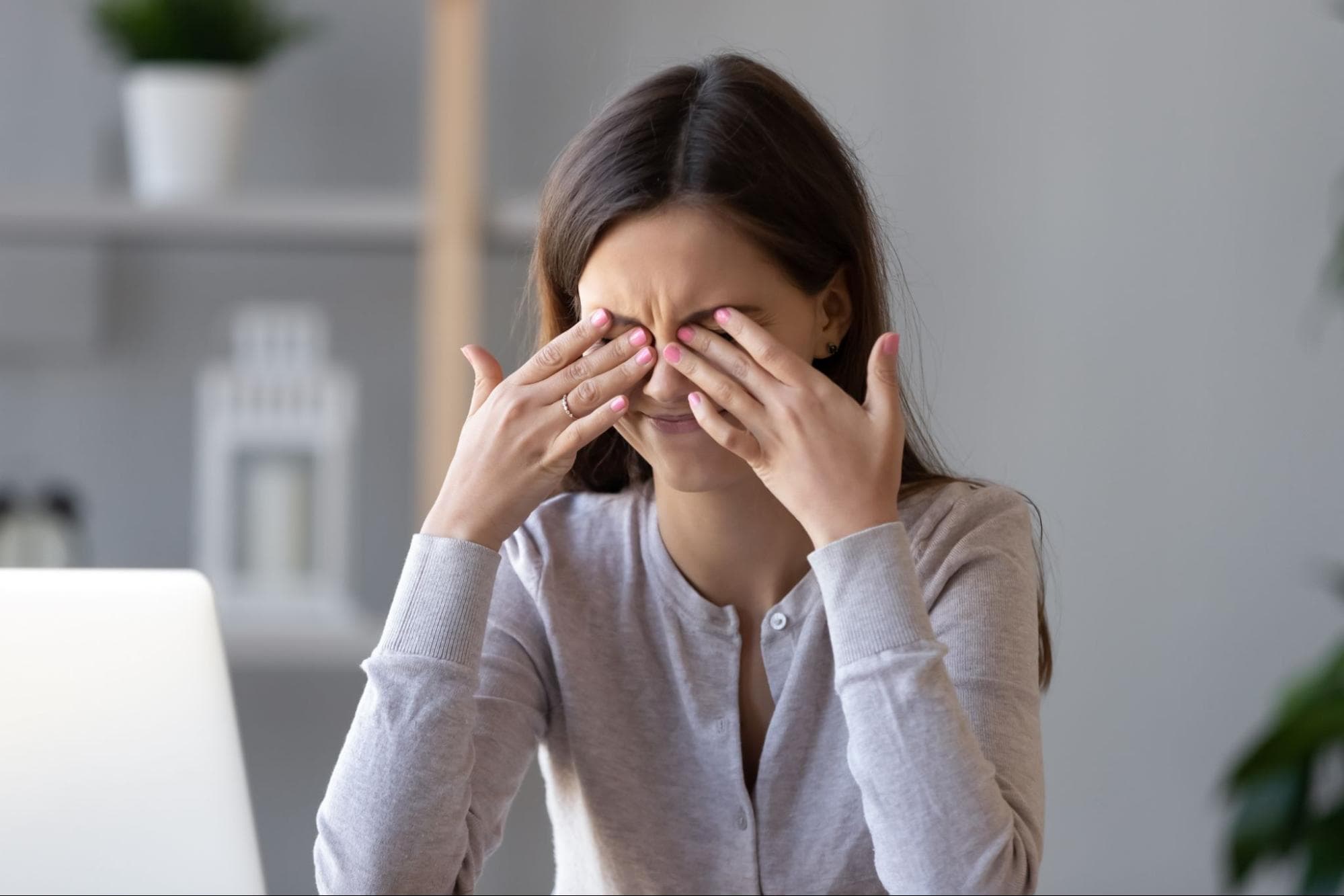 Dry Eyes : Symptoms, Causes, and Treatment Options at Samitivej Chinatown